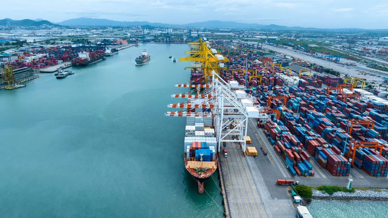 container shipping